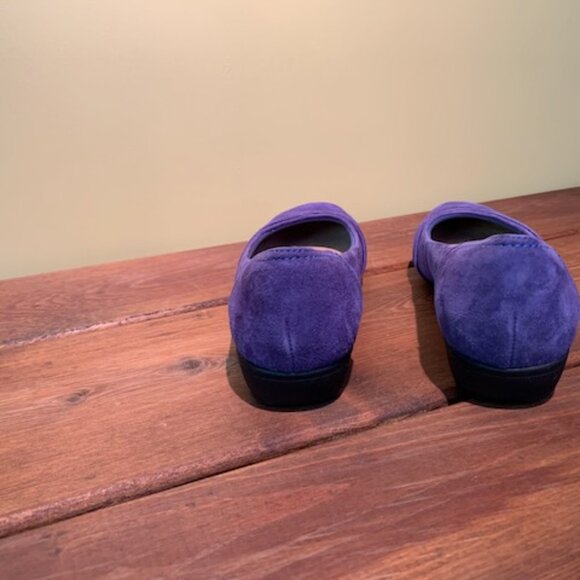 Clarks Suede Flats , Size 8 - Picture 4 of 7